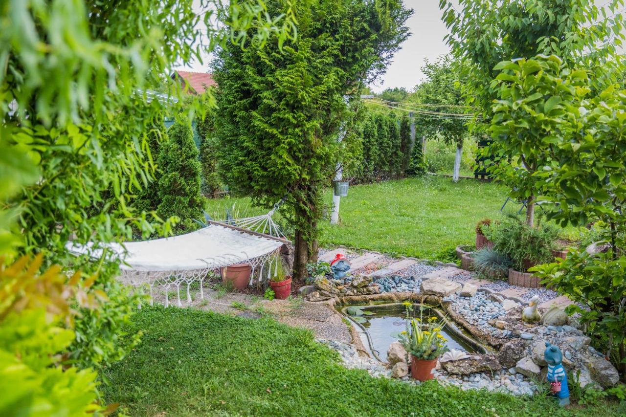 B&B Tara Garden Velika Gorica Extérieur photo